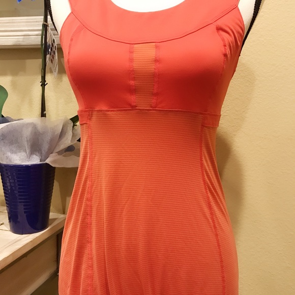 💪Lululemon tank top - size 6 - Picture 5 of 8